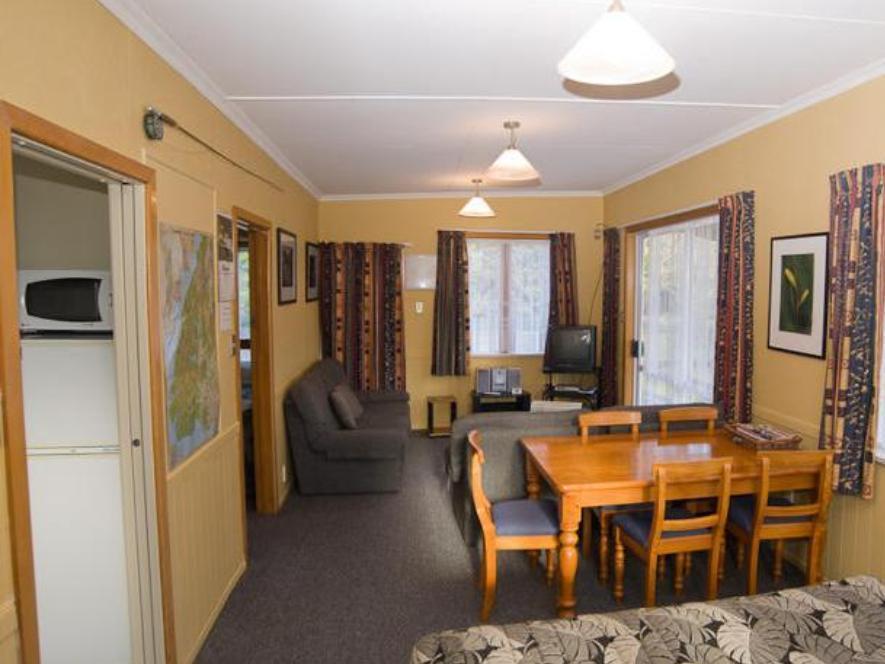 Accommodation Fiordland -The Three Bedroom House At 226A Milford Road Te Anau Bagian luar foto