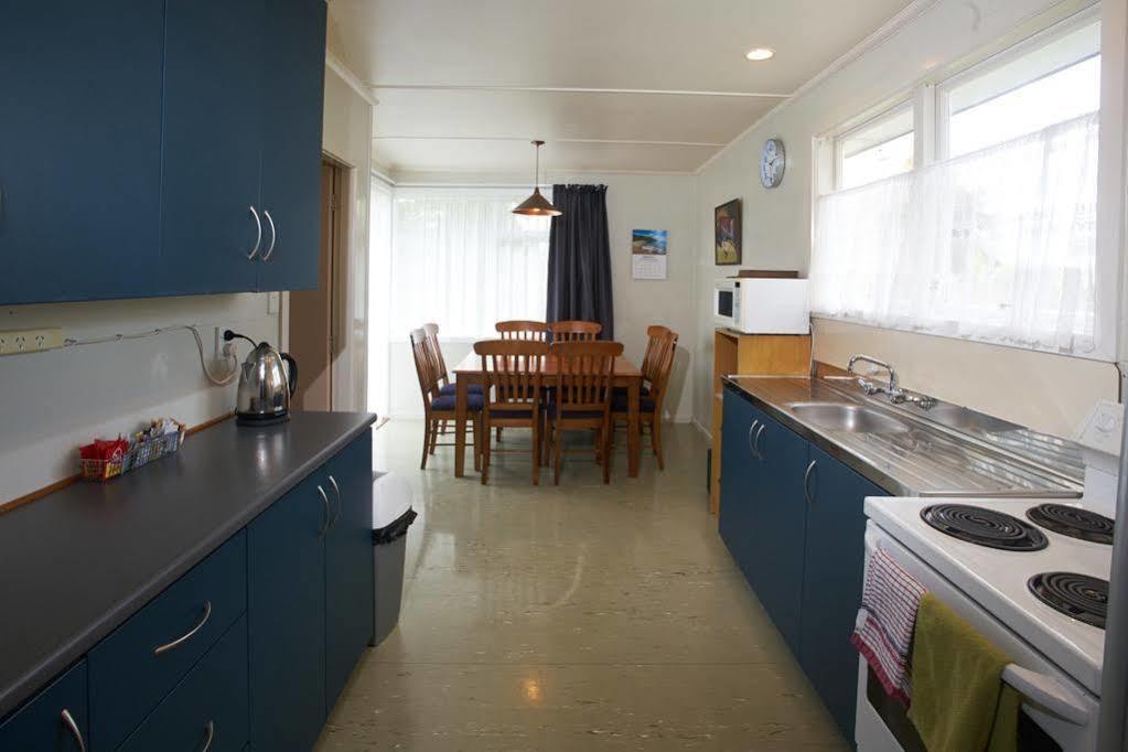 Accommodation Fiordland -The Three Bedroom House At 226A Milford Road Te Anau Bagian luar foto